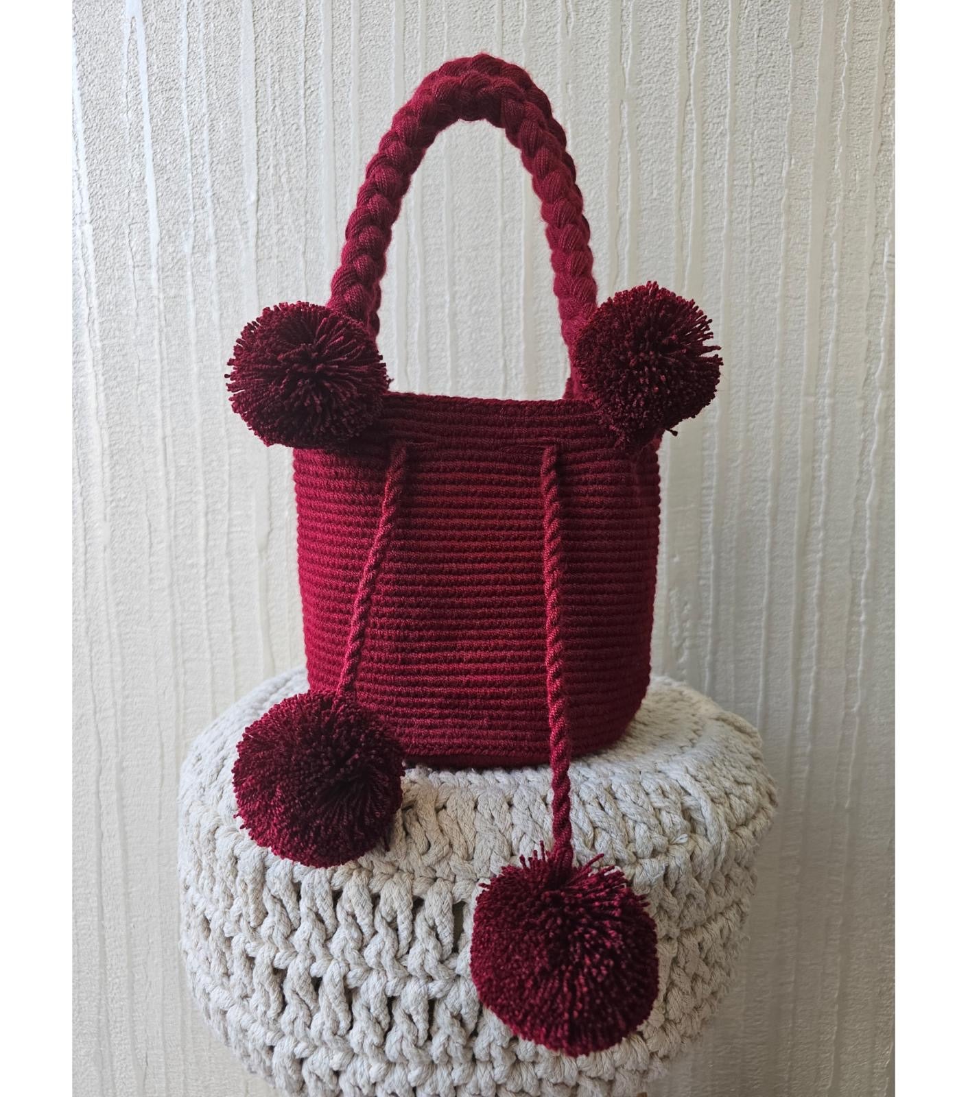 MOCHILA POMPONES S